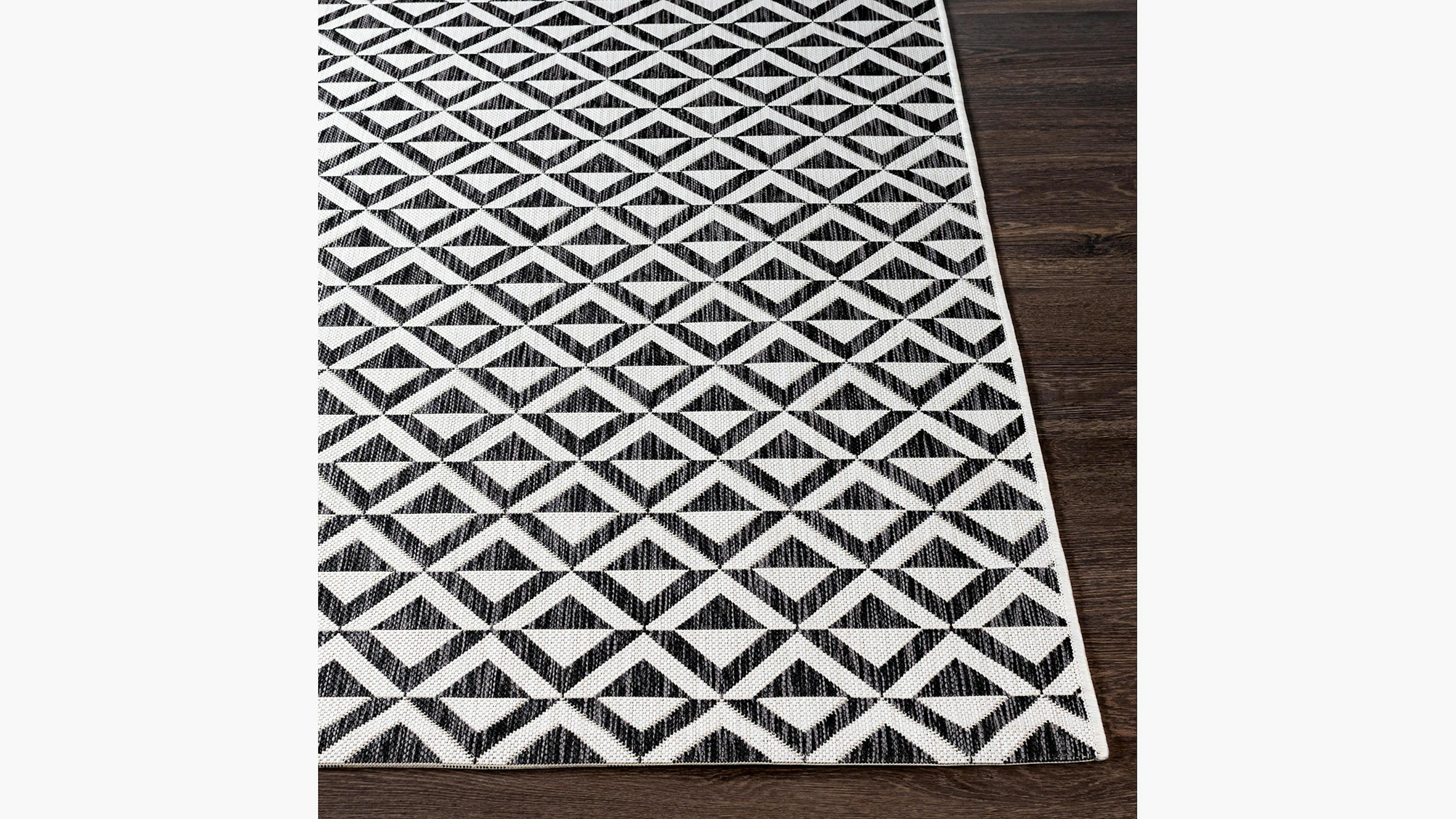 Deco Diamonds Outdoor Rug | 5'3 x 7'7 | The Inside Furniture